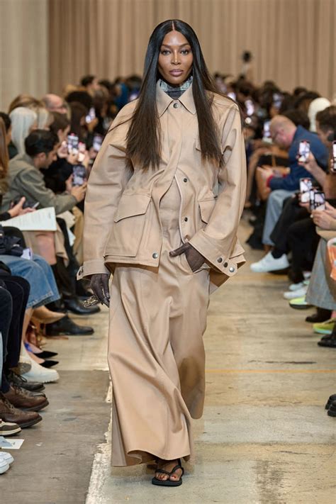 burberry fashion week 2023.